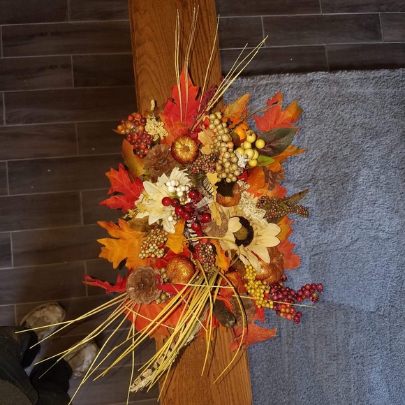 Fall center piece - Picture 2 of 4